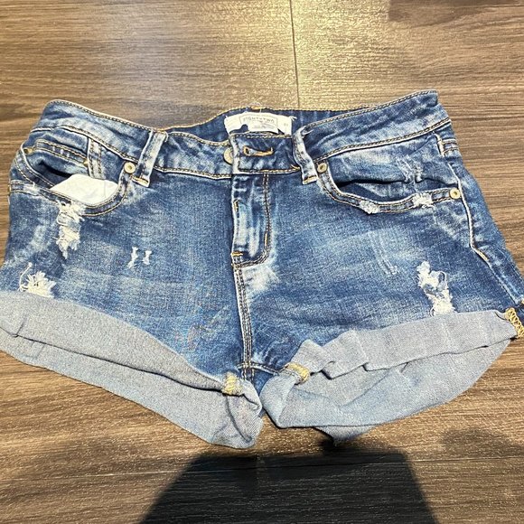 3 Different Pairs of Eighty Two Denim Jean Shorts - Picture 1 of 3